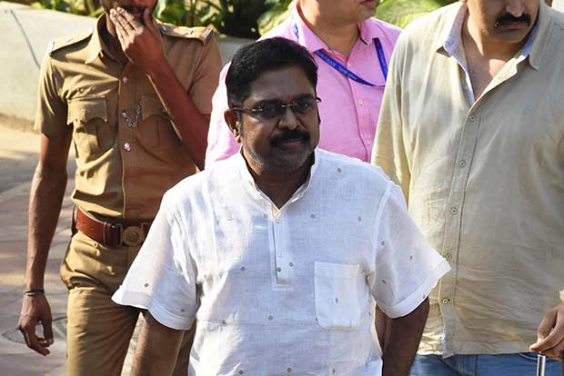 Court issues warrant to produce TTV Dinakaran tomorrow