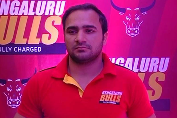 Manjeet, Sandeep make it big at auctions