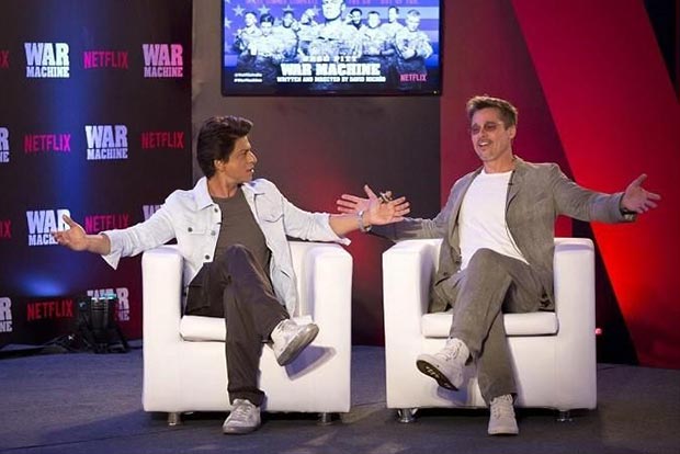 SRK teaches Brad Pitt his signature pose