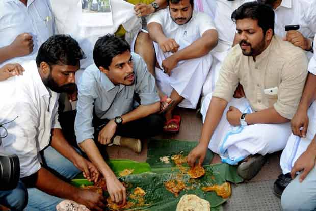 Beef fests held in Kerala to protest ban on sale of cattle for slaughter