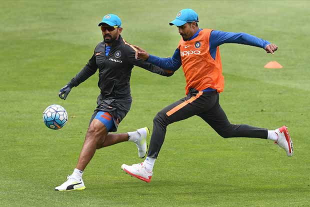 India aims to seal semis spot