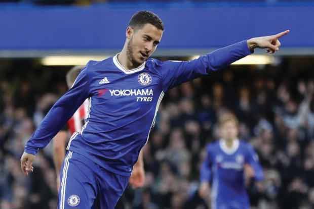Hazard plays down transfer rumours by praising Chelsea family