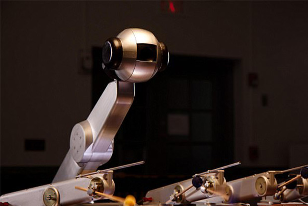 Social Network: New tech wirelessly charges moving objects