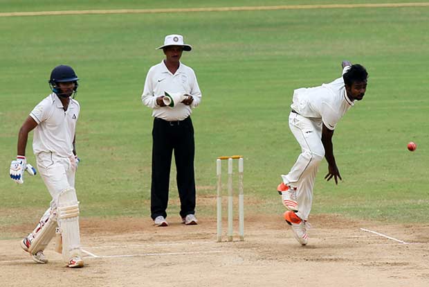 Rovers takes first innings lead against Vijay CC