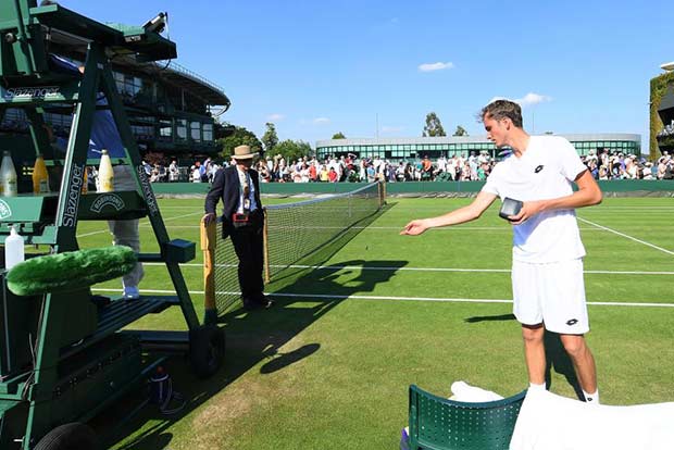 Medvedev throws coins at umpire, faces action