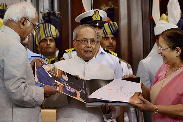 President Pranab Mukherjee cautions government against using ordinance route
