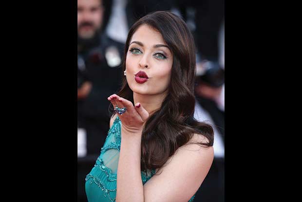 Dos and don’ts of dark lipstick