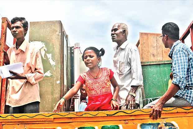 Restoration drive sees 46 families evicted from Cooum banks