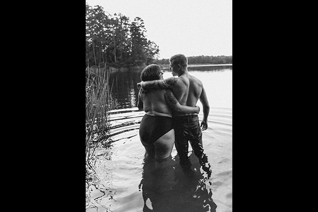 Couple’s body positive photoshoot goes viral Couple’s body positive photoshoot goes viral