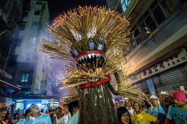 The making of Hong Kong’s famous 200-foot ‘fire dragon’