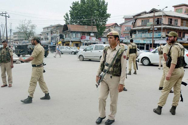 Special Police Officer shot dead by militants in Jammu and Kashmir, hunt to nab assailants on