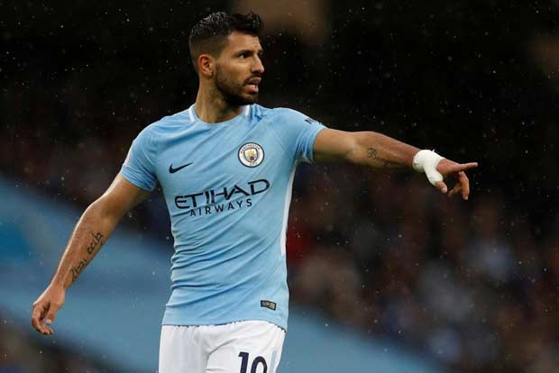Agueros milestone goal leads Man City to easy win