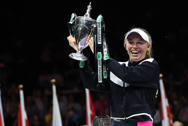 Wozniacki stands firm to claim WTA Finals title