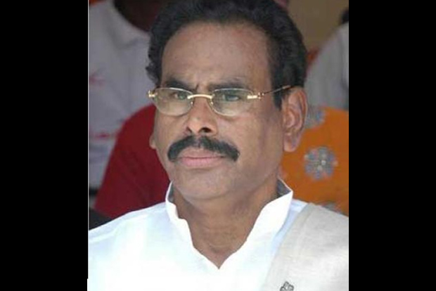 Sasikalas husband Natarajan discharged from hospital