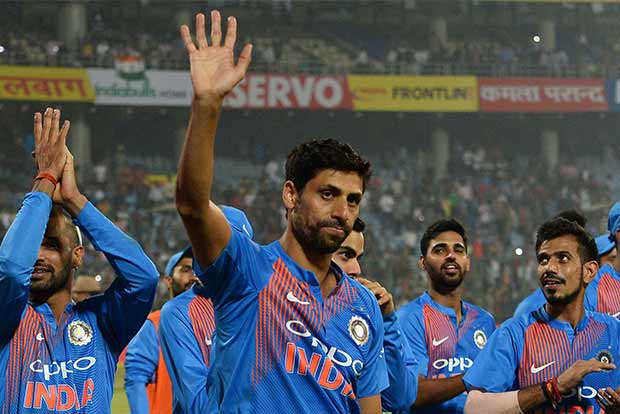 Nehra takes a dig at chairman of selectors