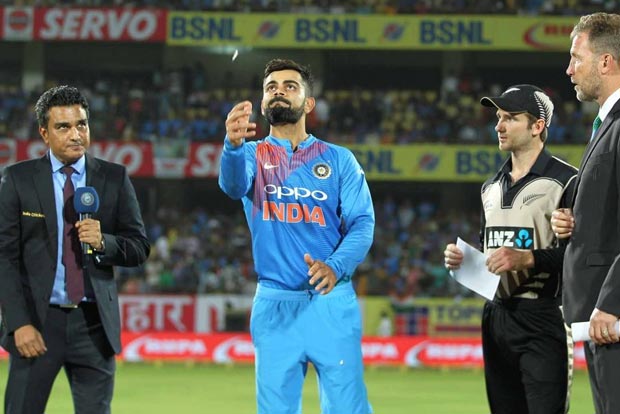 Williamson wins toss, elects to bat against India