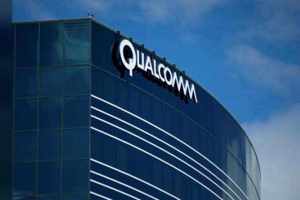 Broadcom offers $103 billion for Qualcomm, sets up takeover battle