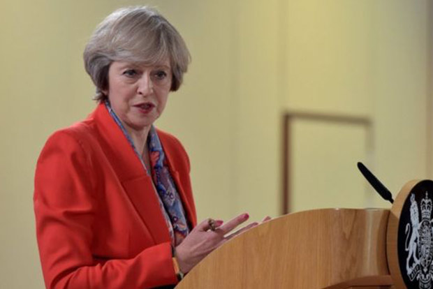 Theresa May in turmoil as rebel MPs prepare no-confidence letter