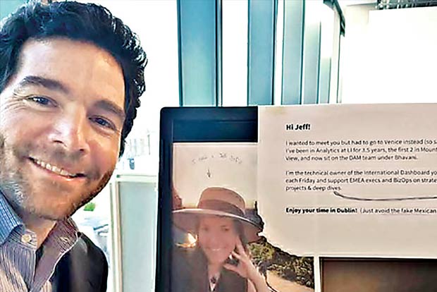 Here’s why photo of LinkedIn CEO Jeff Weiner is going viral Here’s why photo of LinkedIn CEO Jeff Weiner is going viral