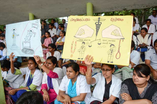 Protesting PG docs arrested, freed later