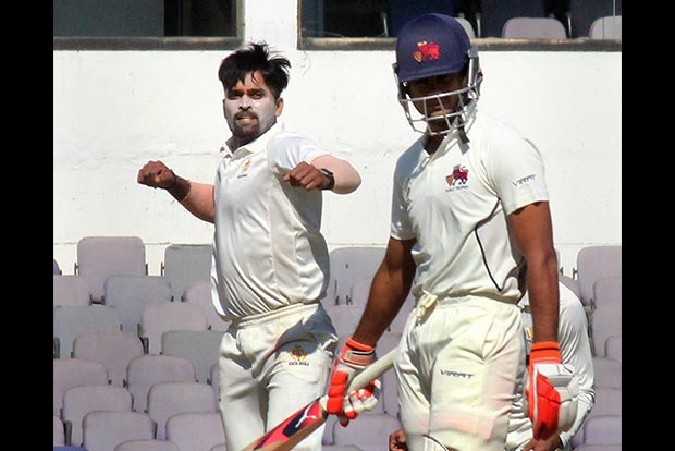 Karnataka routs Mumbai by an innings in Ranji QF