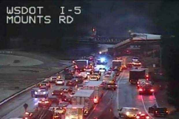 Amtrak train derails on highway bridge in Washington state, several killed