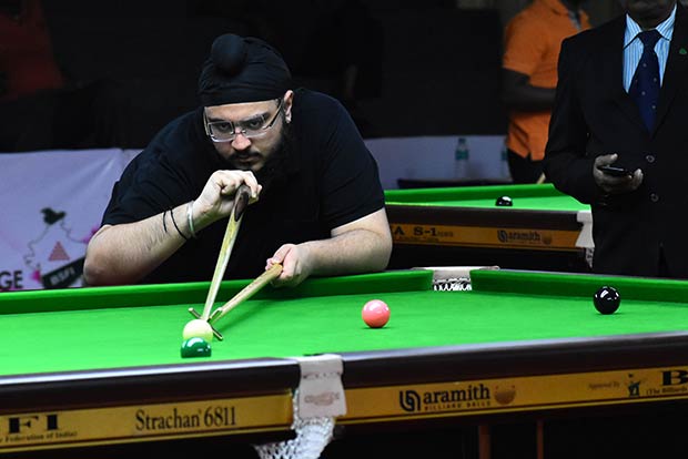 Ishpreet jolts Rupesh to enter last 16