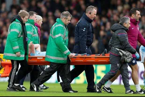De Bruyne carried off at Palace as Jesus also suffers injury