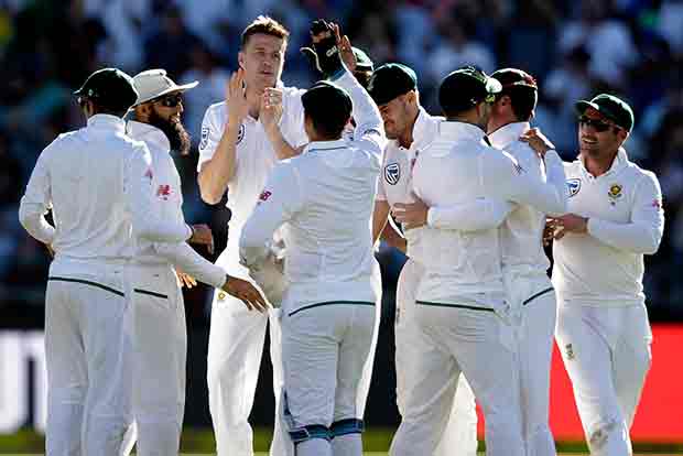 India in trouble at 28/3 after bowlers dismiss South Africa for 286