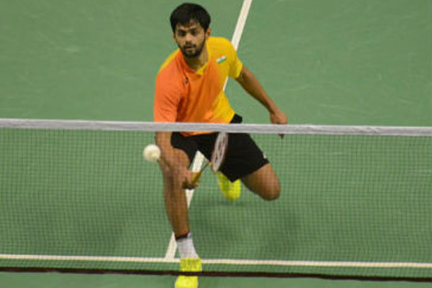 Praneeth stuns Srikanth to put Hyderabad in control