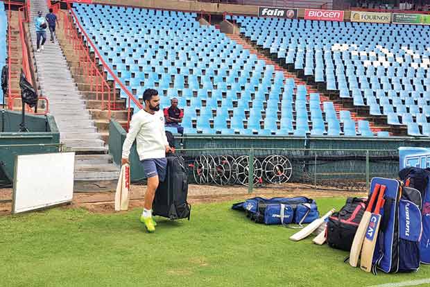 Onus on Virat and Rohit, says Sehwag