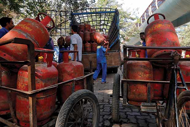 Gas licence auctioning for 100 more cities soon